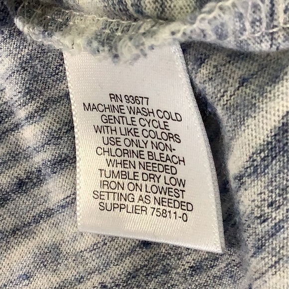 Liz Claiborne Weekend blue/white stripe scoop neck, 3/4 sleeve top Size XL - Picture 9 of 10